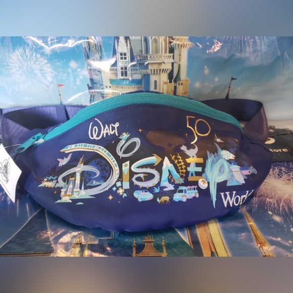 Walt‎ Disney World 50th Anniversary Belt Bag - Picture 2 of 4